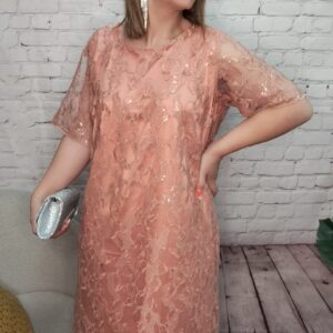 Vestido salmão rendado
